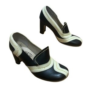 Vintage Y2K Fly London 2 Tone Spectator Oxford Pump